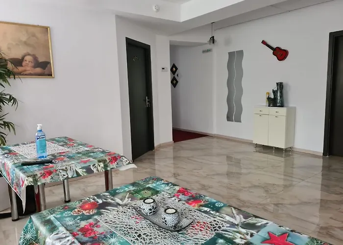 Guest house Pensiunea Riccardo 3*